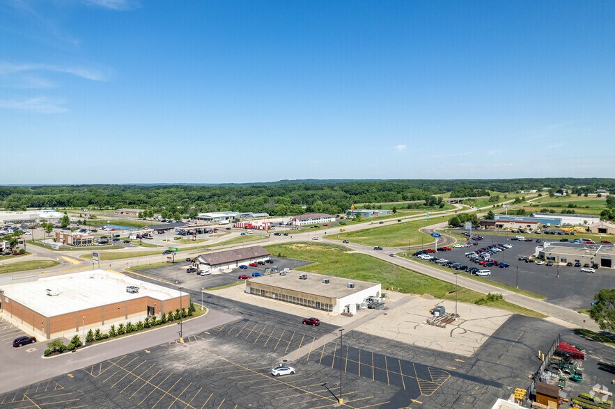 More Photos Of 2935-2955 New Pinery Rd, Portage Unknown For Lease