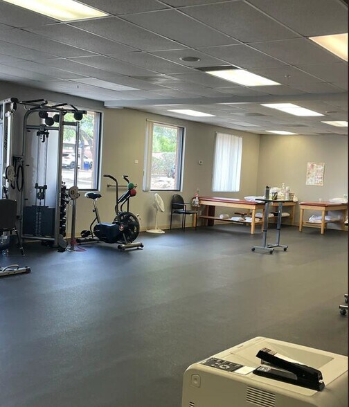 More Photos Of 6970 N Oracle Rd, Tucson Office For Lease