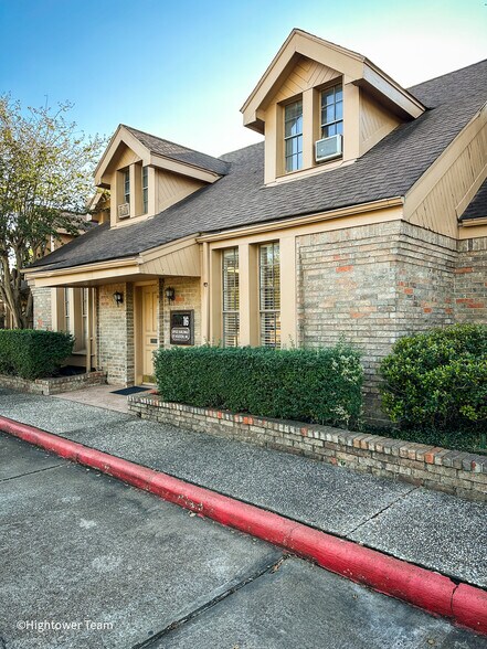 More Photos Of 6910 Bellaire Blvd, Houston Medical For Sale