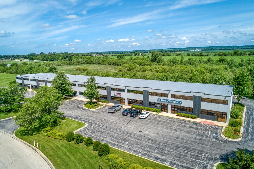 More Photos Of 212 Lindow Ln, Marengo Warehouse For Lease