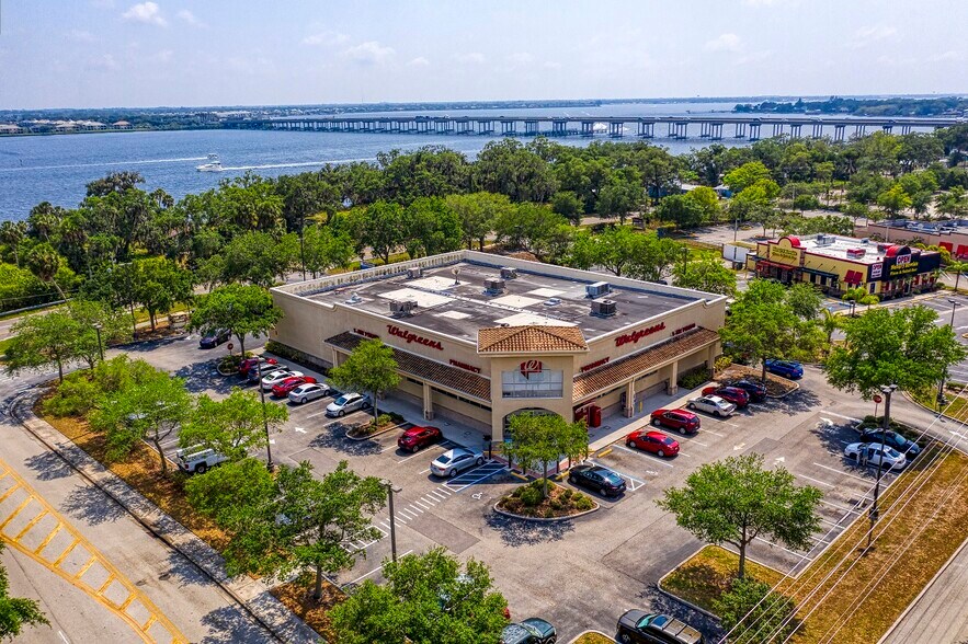 Primary Photo Of 5945 US Highway 301 N, Ellenton Drugstore For Sale