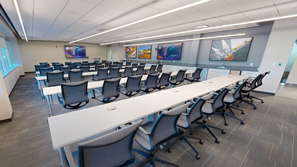 More Photos Of 9800 Metcalf Ave, Overland Park Office For Lease