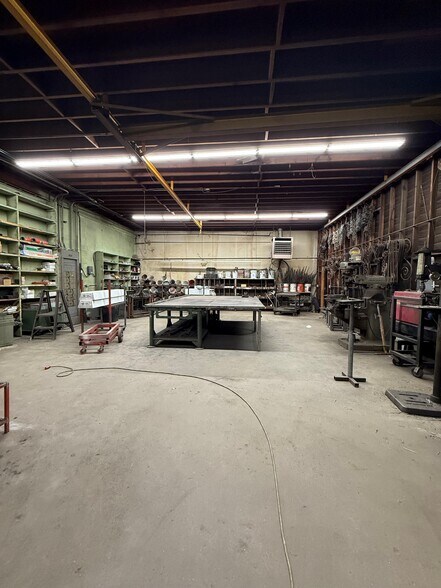 More Photos Of 8226 Salt Lake Ave, Cudahy Warehouse For Sale