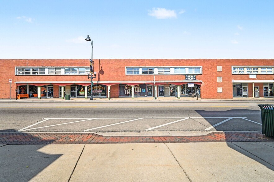 More Photos Of 516-528 Main St, Hamilton Office For Sale