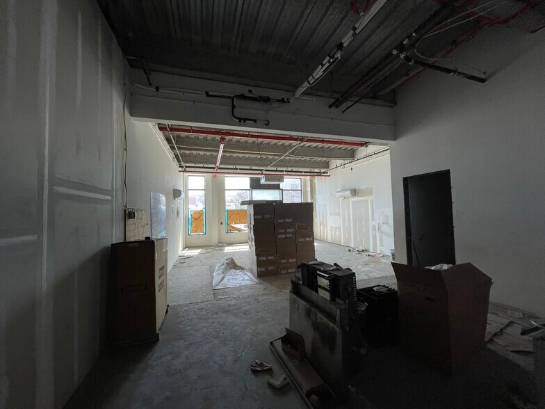 More Photos Of 251-73 Jericho Tpke, Bellerose Office For Sale