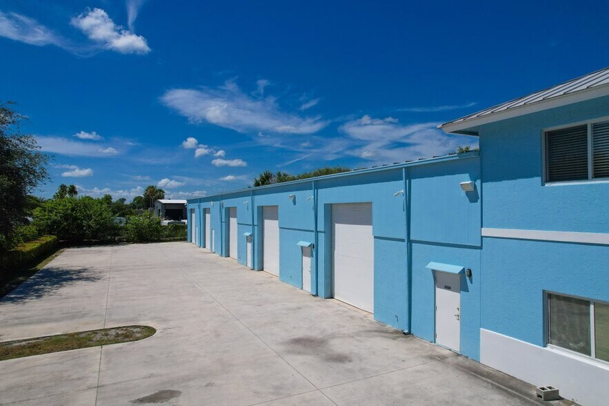 More Photos Of 3322 SE Gran Park Way, Stuart Warehouse For Sale