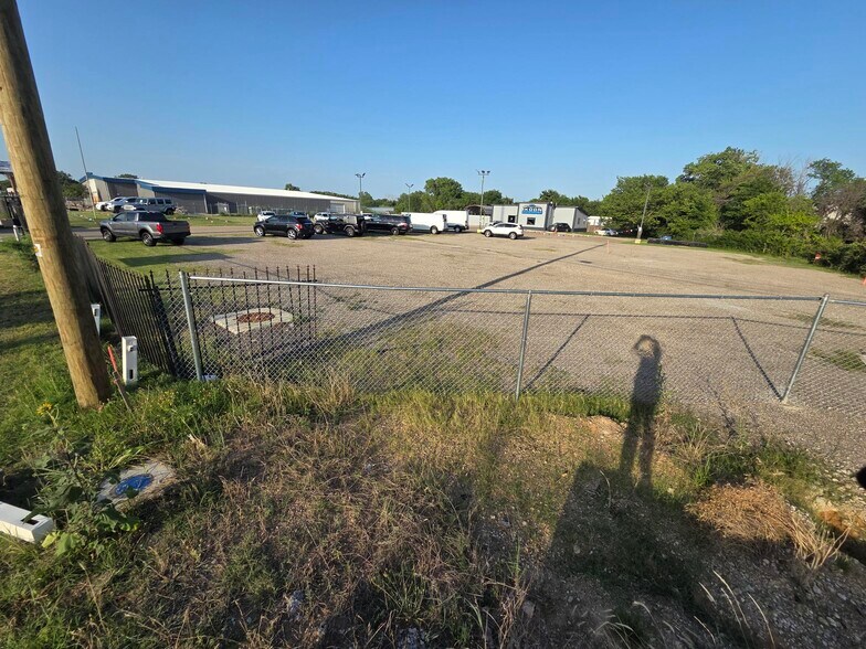 More Photos Of 3705 E Loop 820 S, Fort Worth Land For Lease