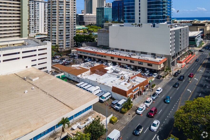 More Photos Of 661 Keeaumoku St, Honolulu General Retail For Lease