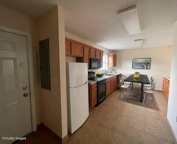 More Photos Of 151-163 Plum Way, California Apartments For Sale