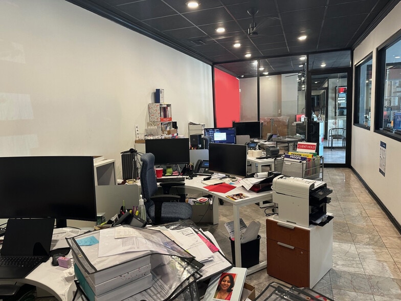 More Photos Of 5275 Spring Valley Rd, Dallas Freestanding For Sale