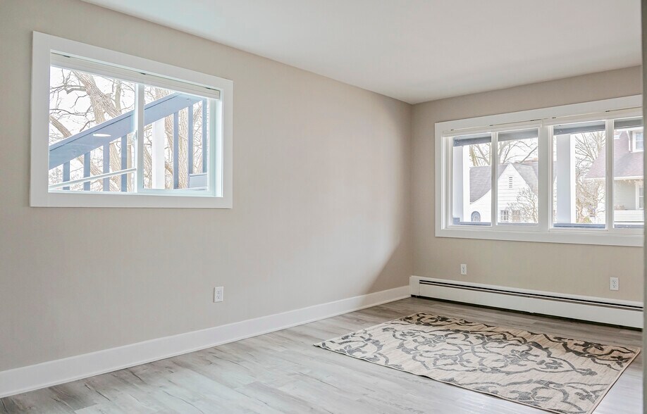 More Photos Of 320 Koch Ave, Ann Arbor Apartments For Sale