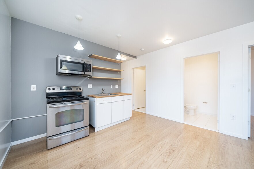 More Photos Of 4701-4705 Park Ave, Union City Apartments For Sale