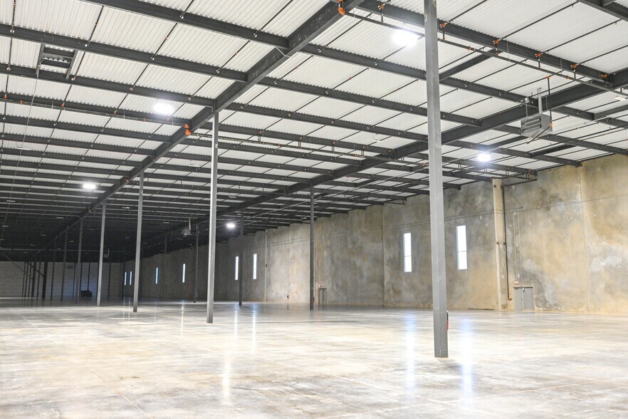 More Photos Of 2801 N State Highway 78, Wylie Warehouse For Lease