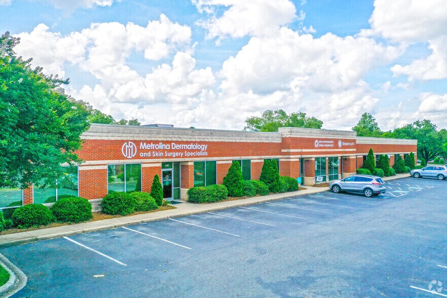 More Photos Of 10502 Park Rd, Charlotte Medical For Lease