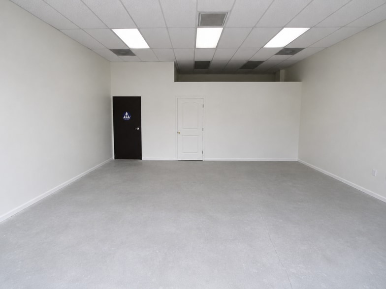 More Photos Of 1916 Colorado Blvd, Los Angeles Freestanding For Lease
