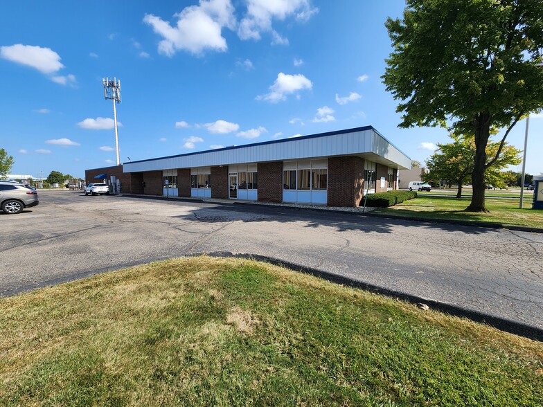 More Photos Of 6025 Wall St, Sterling Heights Warehouse For Sale