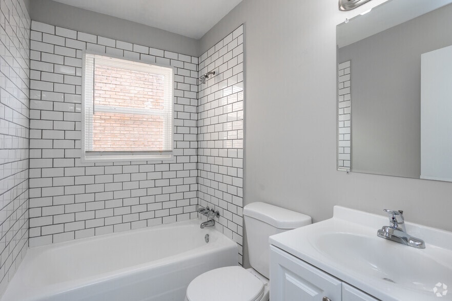 More Photos Of 4343 Victory Dr, Columbus Apartments For Sale