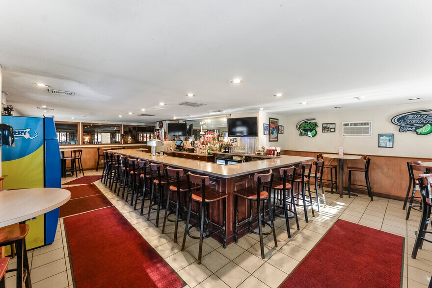 More Photos Of 2352 Cranberry Hwy, West Wareham Restaurant For Sale