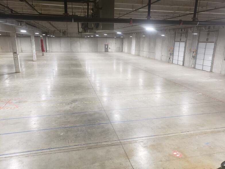 More Photos Of 259 Brooke Rd, Winchester Warehouse For Sale