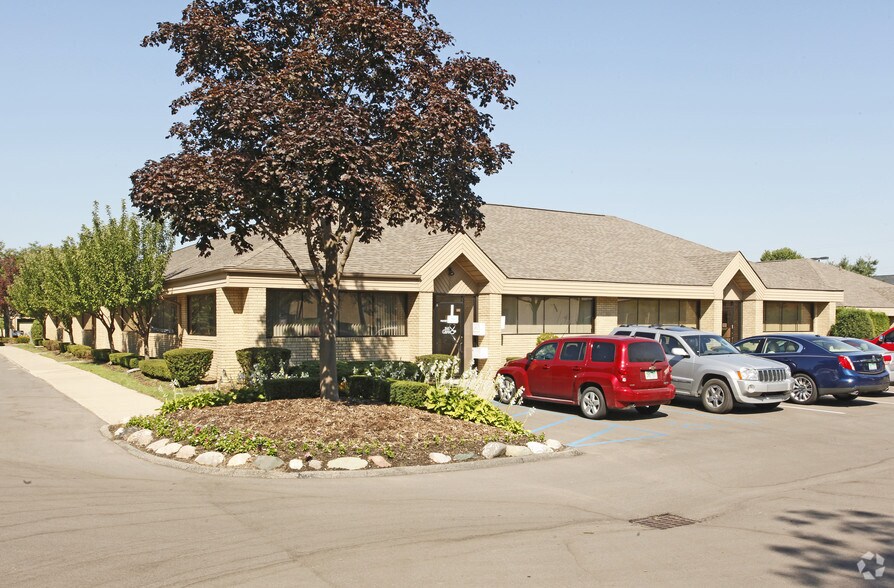 More Photos Of 35150-35360 Nankin Blvd, Westland Office For Lease