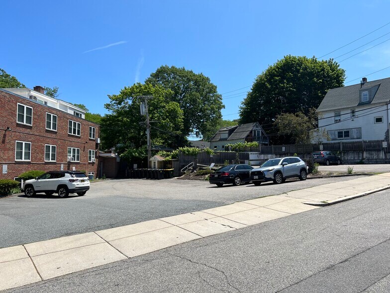 More Photos Of 530-540 VFW Pky, West Roxbury Apartments For Lease