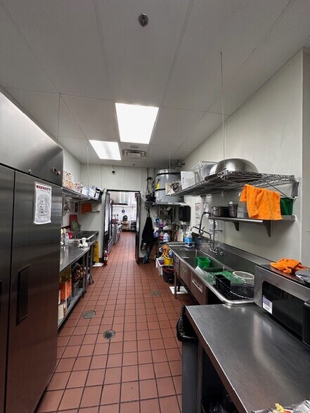 More Photos Of 5105 S Fort Apache Rd, Las Vegas General Retail For Lease