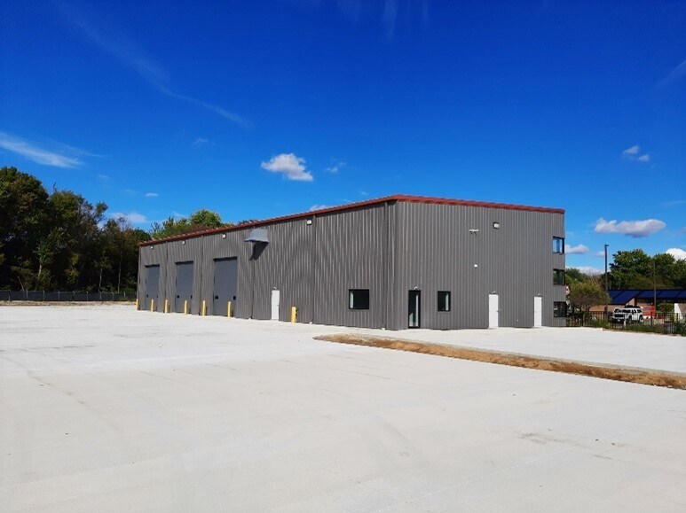 Primary Photo Of 123 County Road 17, Elkhart Manufacturing For Lease