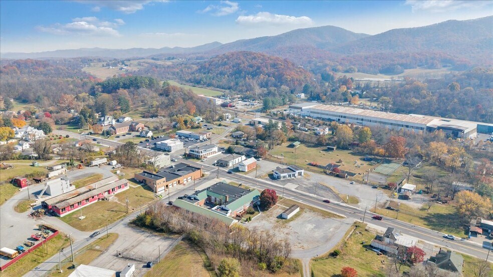 More Photos Of 5383 Lee Hwy, Troutville Freestanding For Sale
