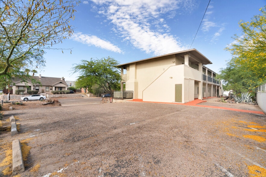 More Photos Of 639 N 6th Ave, Tucson Office For Sale