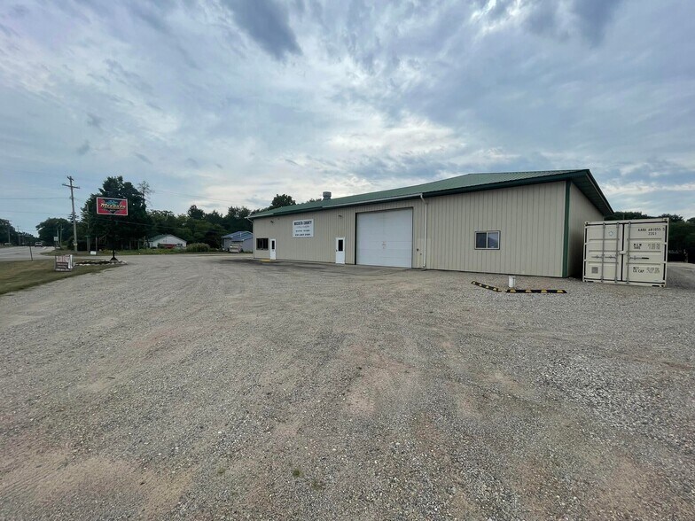 More Photos Of 505 N Cass St, Morley Auto Repair For Sale