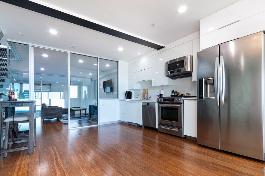 More Photos Of 227 California St, El Segundo Loft Creative Space For Lease