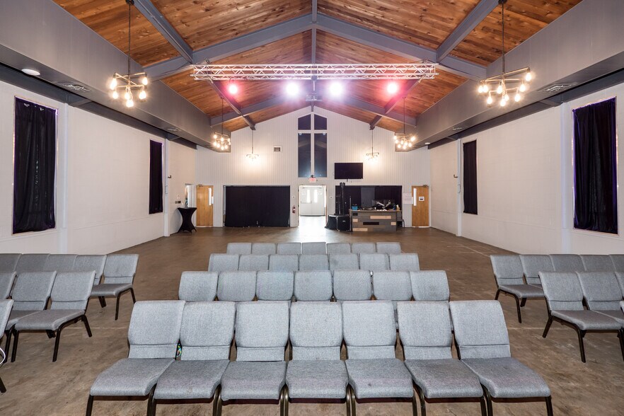 More Photos Of 315 S Rosemont Rd, Virginia Beach Religious Facility For Sale