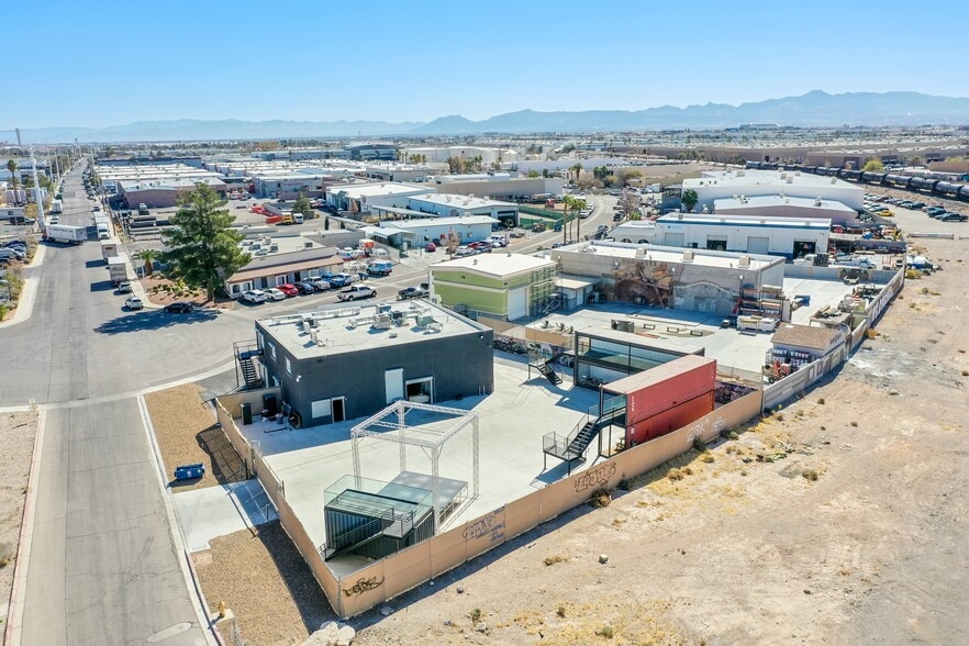 More Photos Of 4251 W Oquendo Rd, Las Vegas Light Distribution For Sale