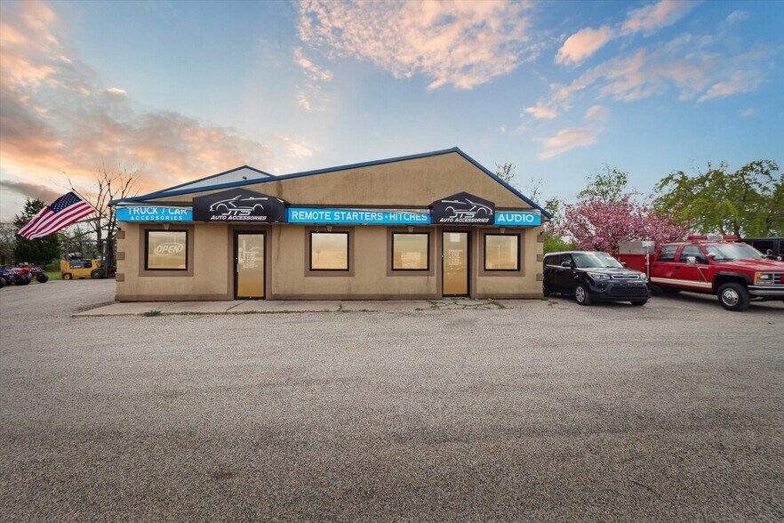 Primary Photo Of 3159 W Monroe Rd, Alma Freestanding For Sale