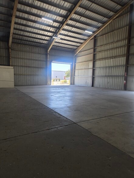 More Photos Of 164 Malbert St, Perris Warehouse For Lease