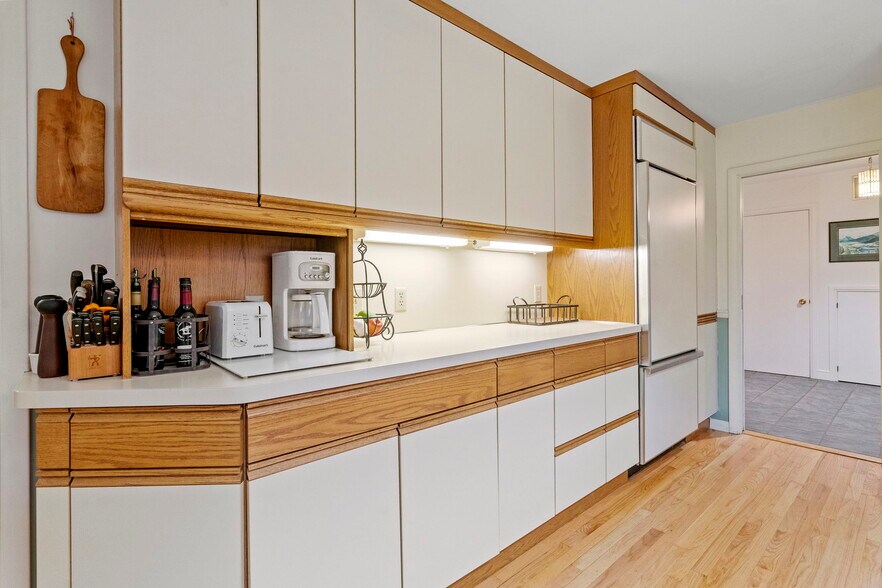 More Photos Of 6 Arbor Dr, Glens Falls Office For Sale