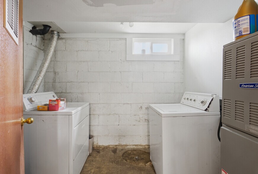 More Photos Of 715 S McLoughlin Blvd, Oregon City Apartments For Sale