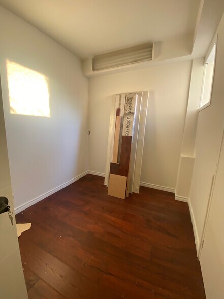 More Photos Of 2722 Yonge St, Toronto General Retail For Sale