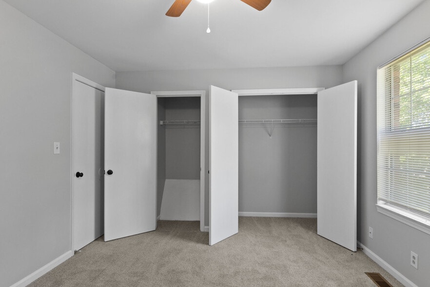 More Photos Of 155 Jack Miller Blvd, Clarksville Apartments For Sale