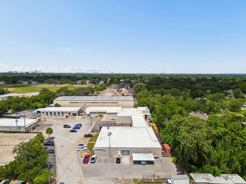 More Photos Of 1760-1770 Calumet St, Clearwater Warehouse For Lease