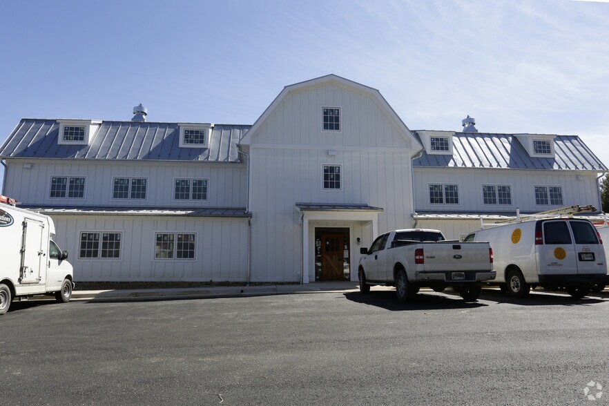 More Photos Of 115 The Plains Rd, Middleburg Office For Lease