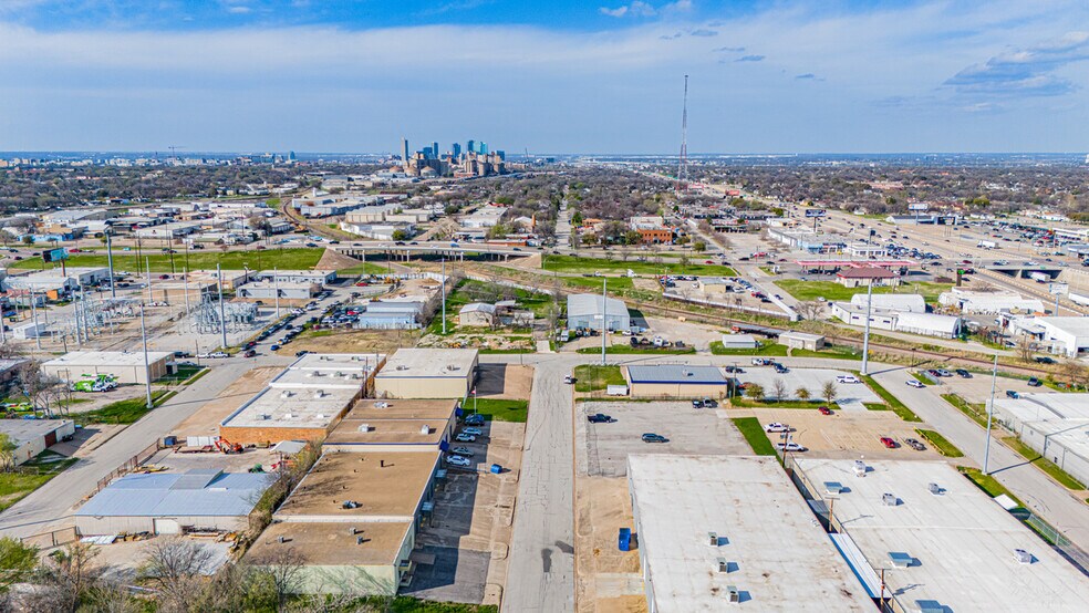 More Photos Of 3216-3220 S Jones St, Fort Worth Warehouse For Sale