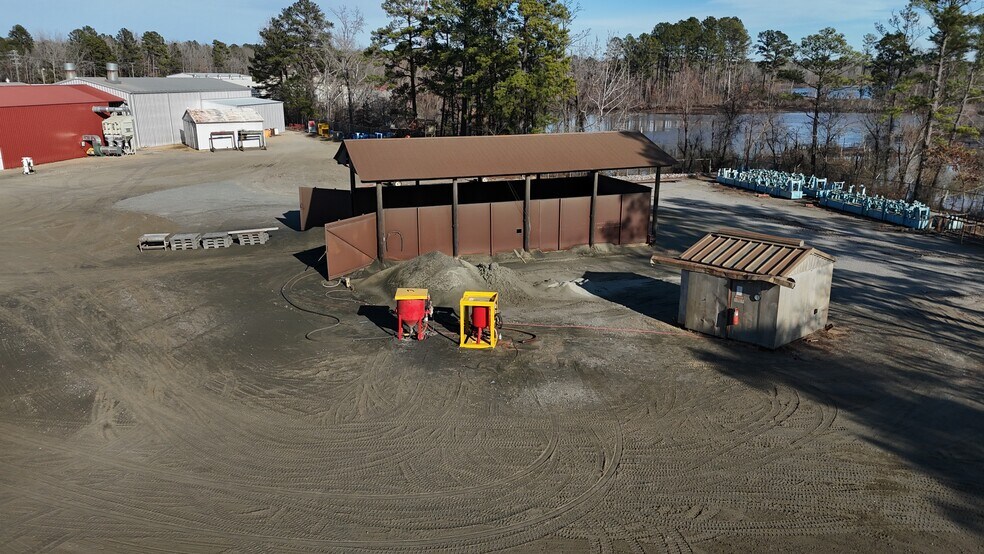 More Photos Of 16013 W Sardis Rd, Bauxite Industrial For Sale