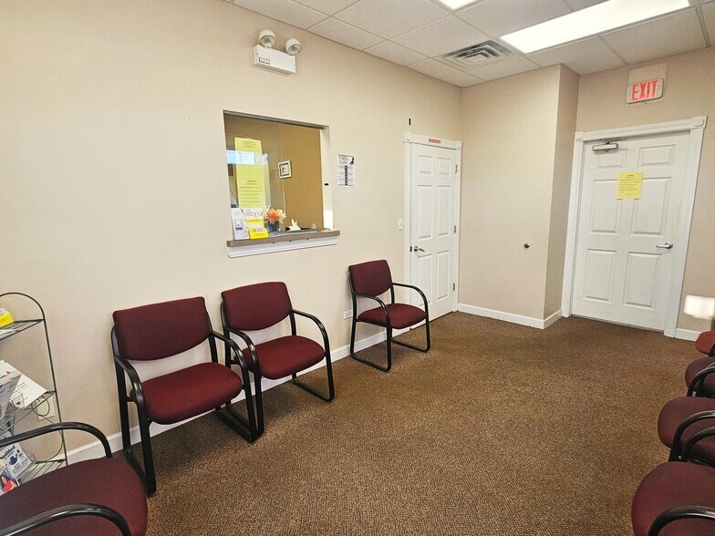 More Photos Of 12800 S Ridgeland Ave, Palos Heights Medical For Sale