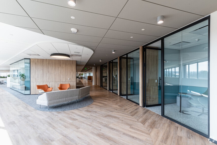 More Photos Of 1111 Old Eagle School Rd, Wayne Office For Lease