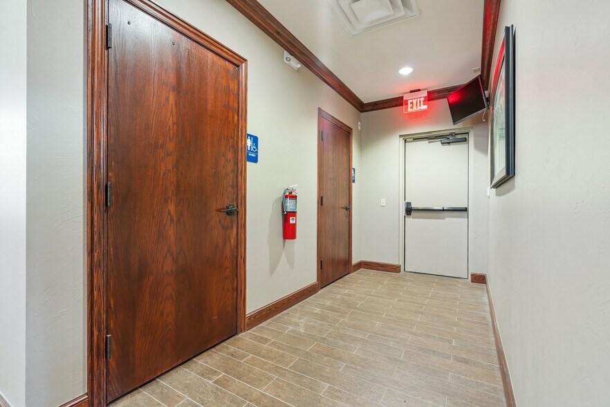 More Photos Of 525 S Jardot Rd, Stillwater Office Residential For Sale