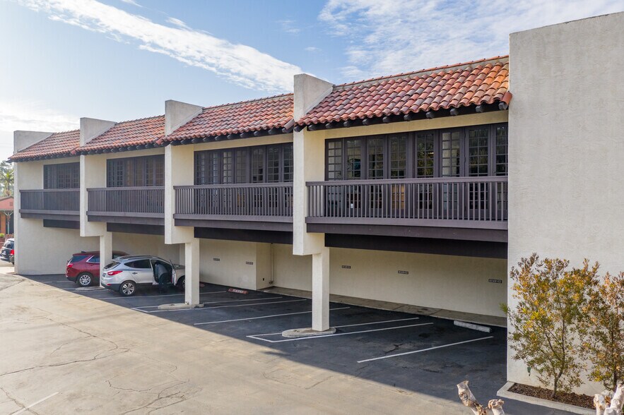 More Photos Of 2356 Moore St, San Diego Office For Lease