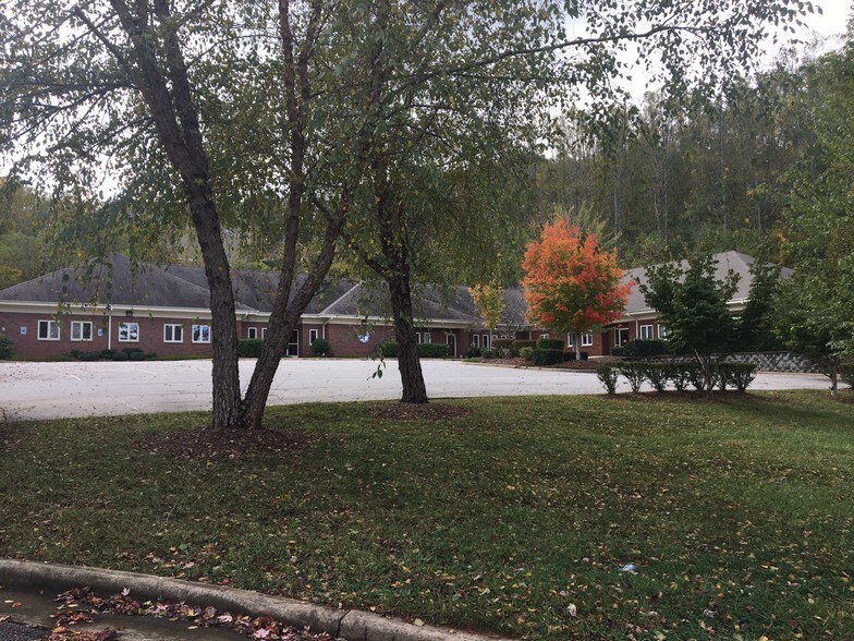 More Photos Of 9 Walden Ridge Dr, Asheville Medical For Lease