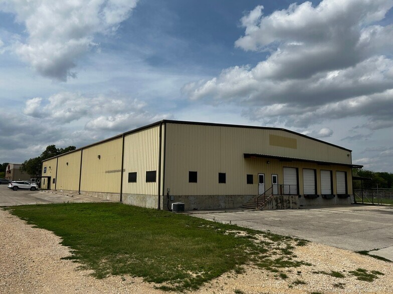 Primary Photo Of 111 E McCarty Ln, San Marcos Industrial For Lease