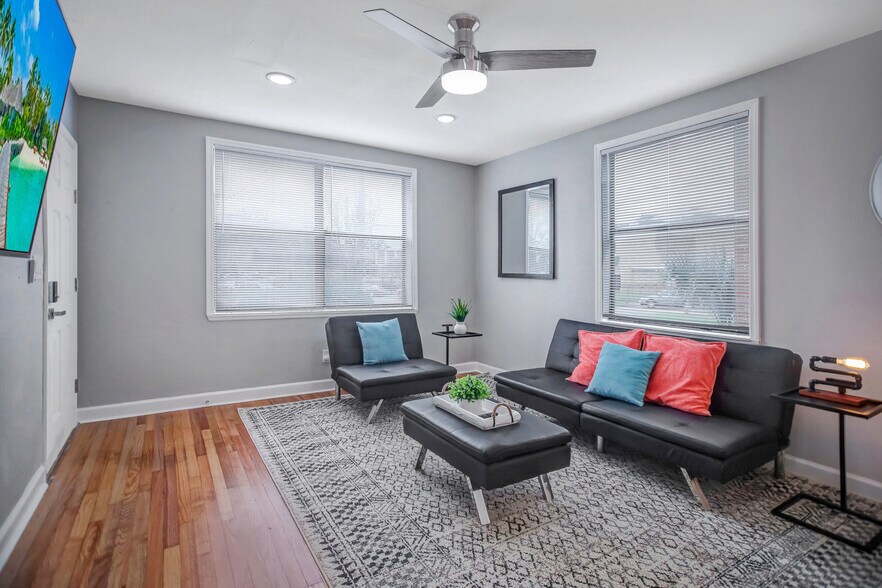 More Photos Of , Jacksonville Multifamily For Sale